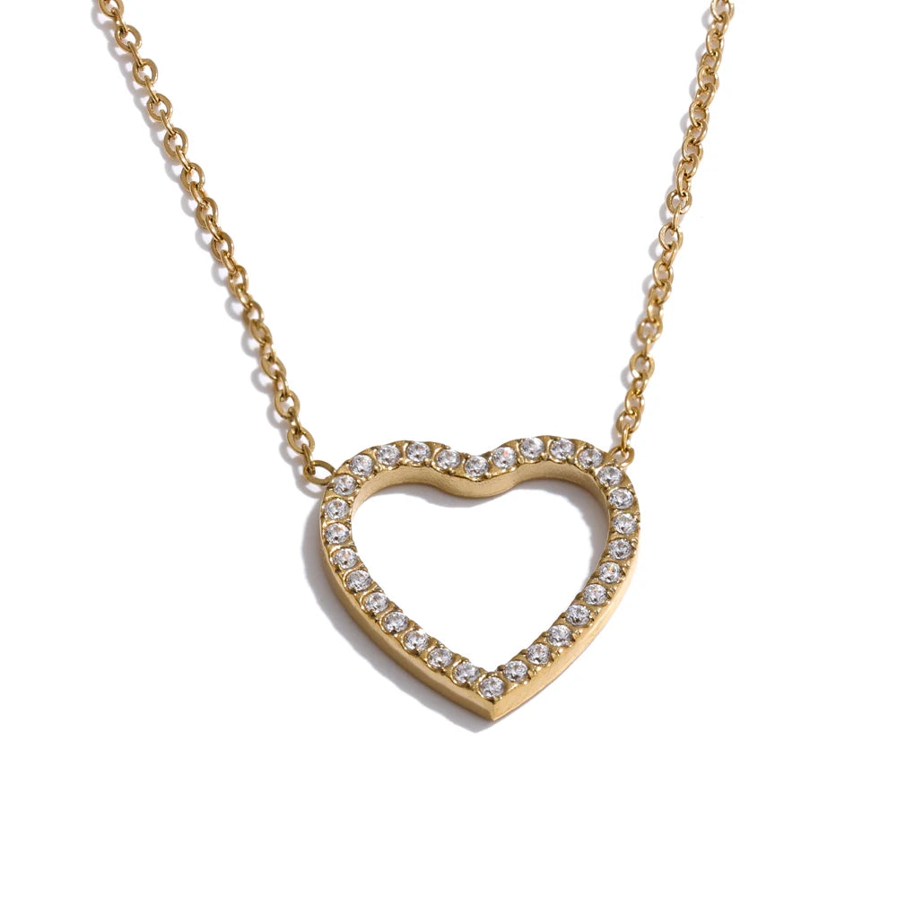 Romantic jewelry heart necklace designed for women