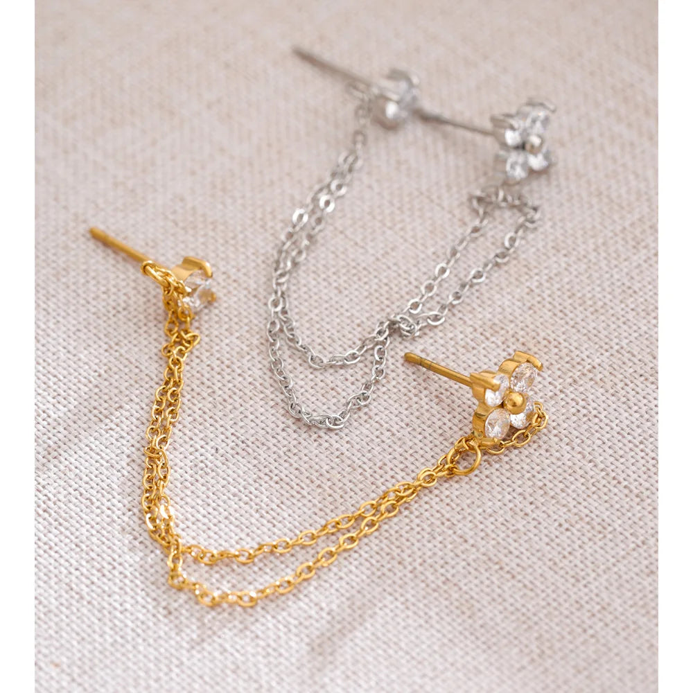 Women’s stainless steel earrings with cubic zirconia flower detail