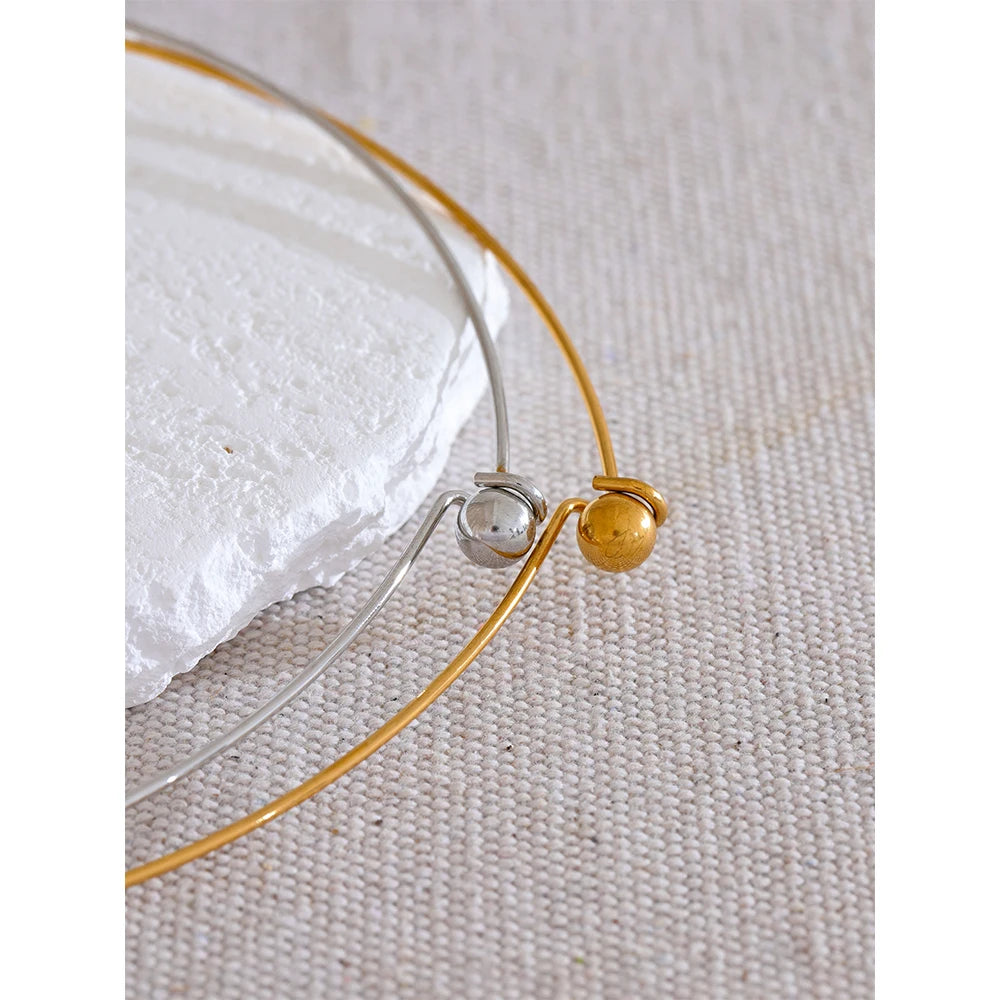 Jewelry store inspired gold of necklace polished collar style