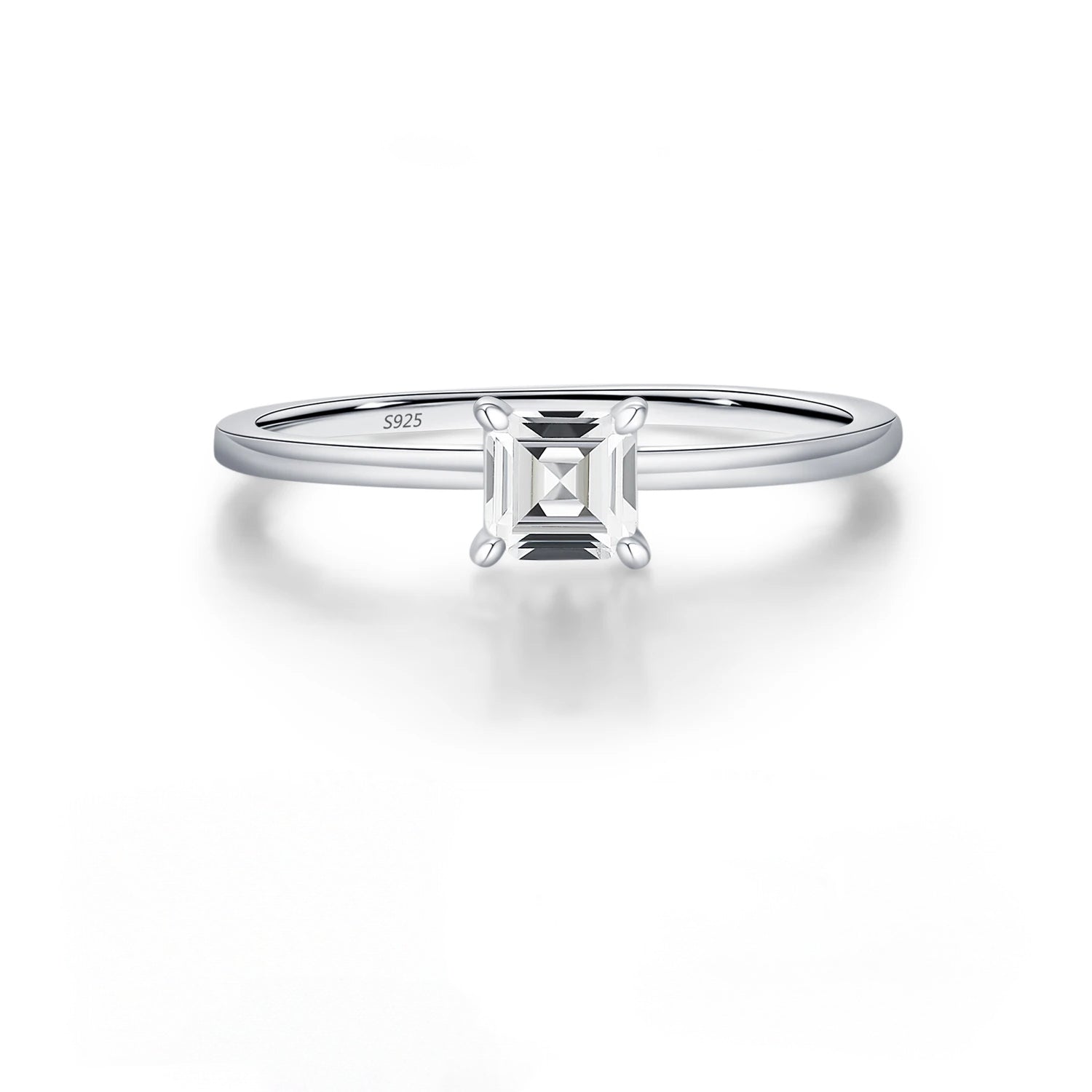 Emerald cut moissanite ring in 925 sterling silver with emerald color
