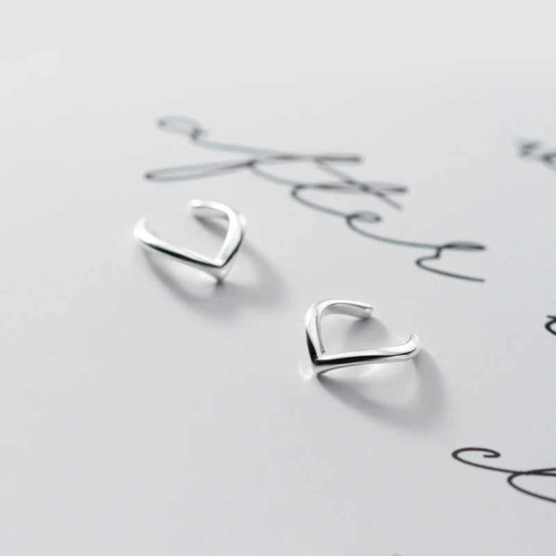 Earring earrings with sleek V profile crafted in sterling silver
