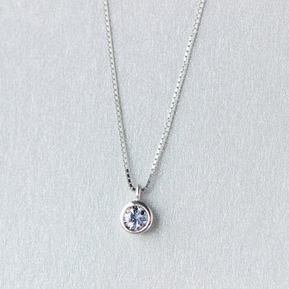 925 Sterling Silver Round CZ Pendant Necklace