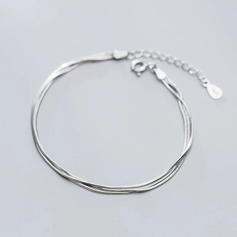 Sterling silver bracelet in classic bracelet charm bracelet look