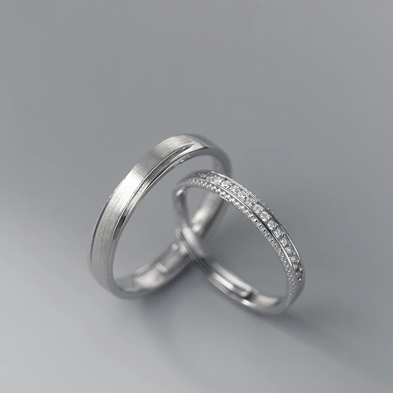 Frosted Lovers' Wedding Rings