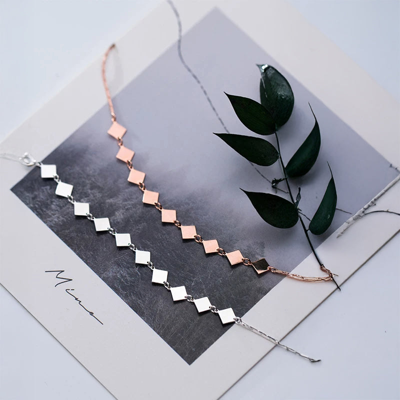 Bracelet for silver outfits featuring a sleek a silver bracelet