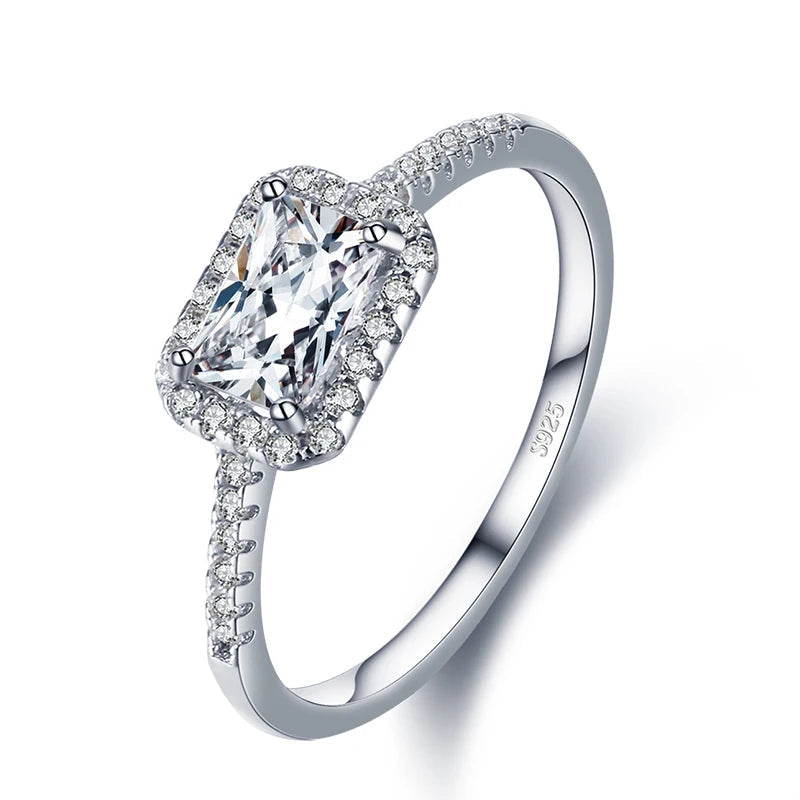 Sparkling CZ wedding ring in 925 sterling silver