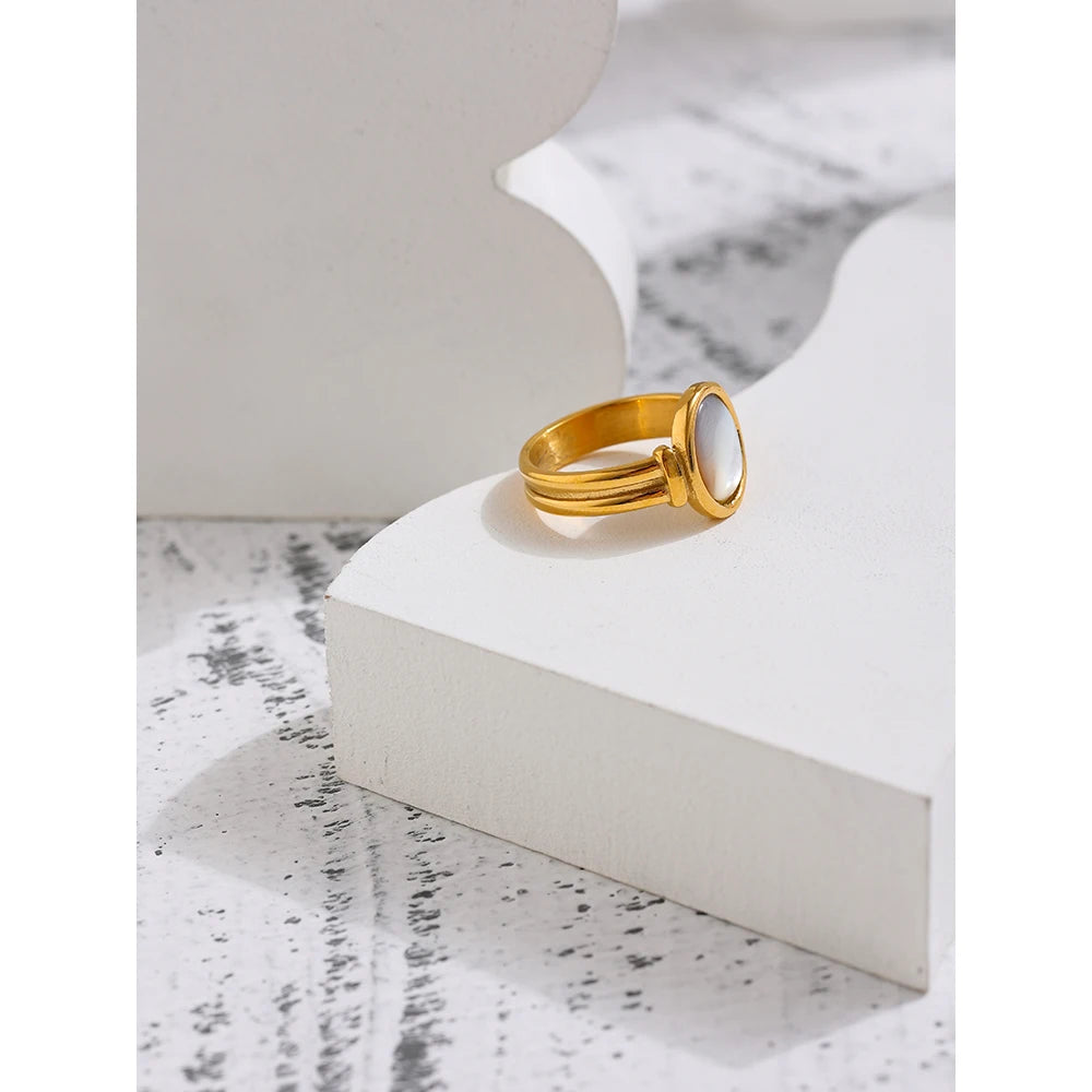 Gold Plated Round Natural Shell Ring