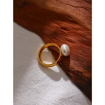 Elegant Shell Pearl Ring – Gold Stainless Steel Geometric Jewelry