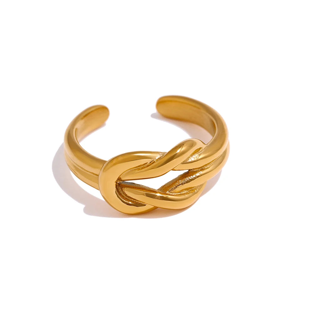 Stainless steel ring with gold in ring detail and ring size comfort
