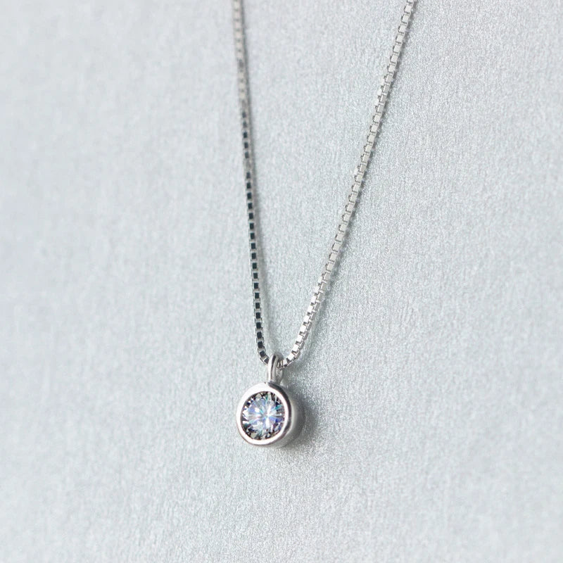 925 Sterling Silver Round CZ Pendant Necklace