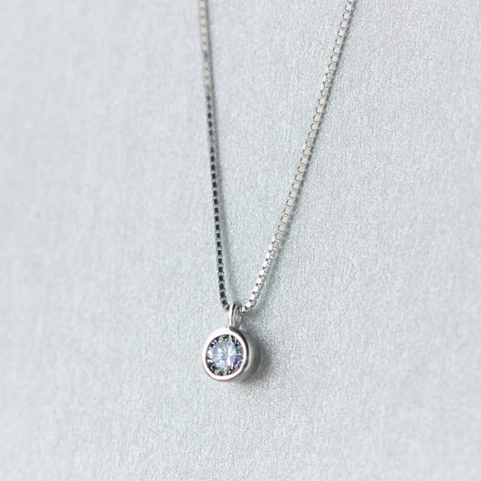 925 Sterling Silver Round CZ Pendant Necklace