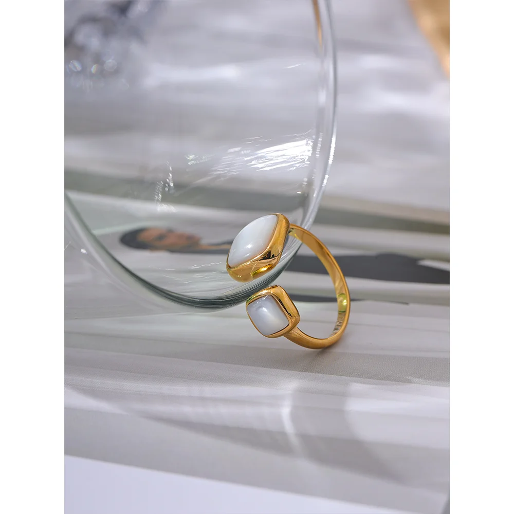 Stylish Natural Shell Square Gold Ring