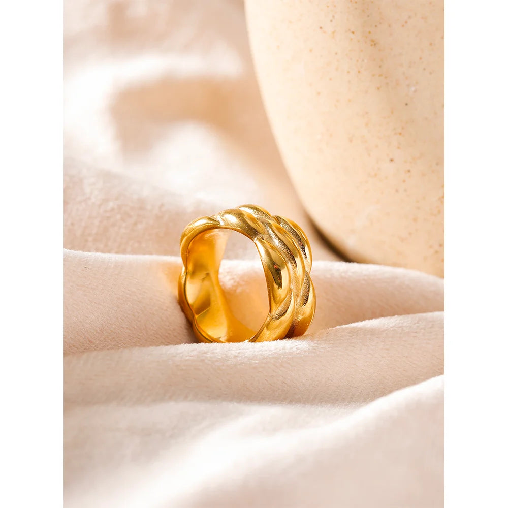 Waterproof 18K Gold Geometric Texture Ring