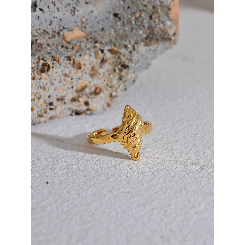 Beach Style Conch Open Ring in Gold