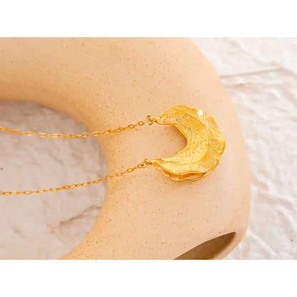 Trendy Geometric Crescent Moon Pendant Necklace