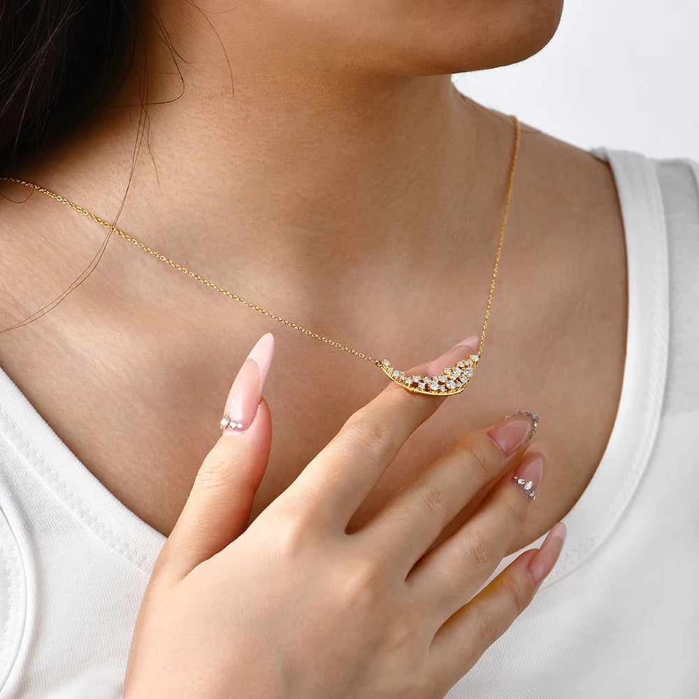 A silver necklace featuring moissanite jewelry brilliance on silver chain