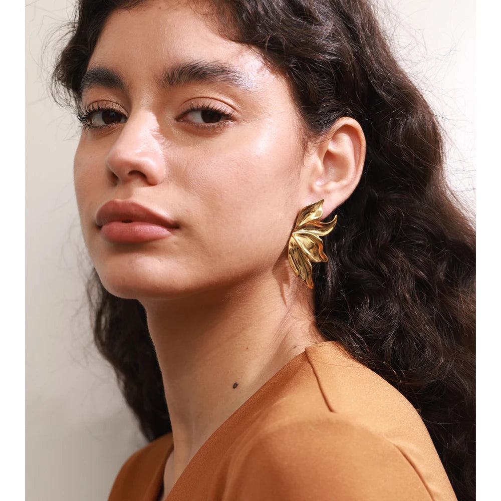 Waterproof jewelry gold flower stud earrings for women