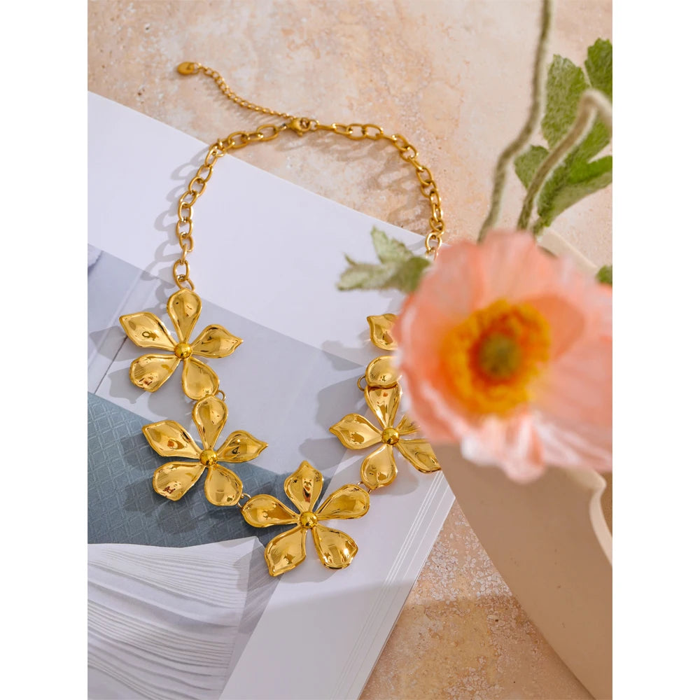 Trendy 18K Gold Flower Chain Collar Necklace