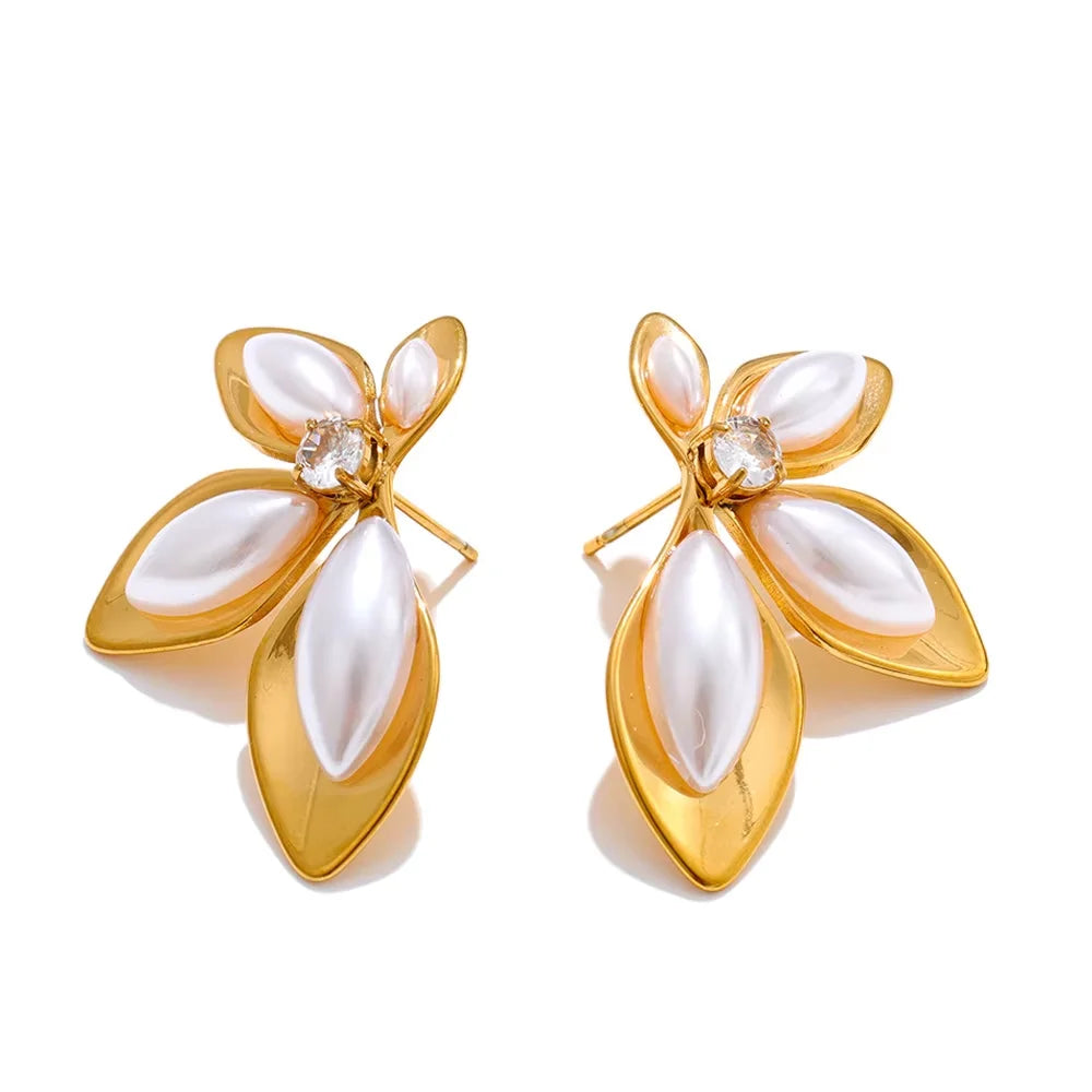 Earrings earrings gold with matching pearl flower detail