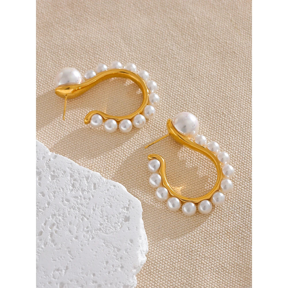 Elegant Imitation Pearl Huggie Earrings in Gold