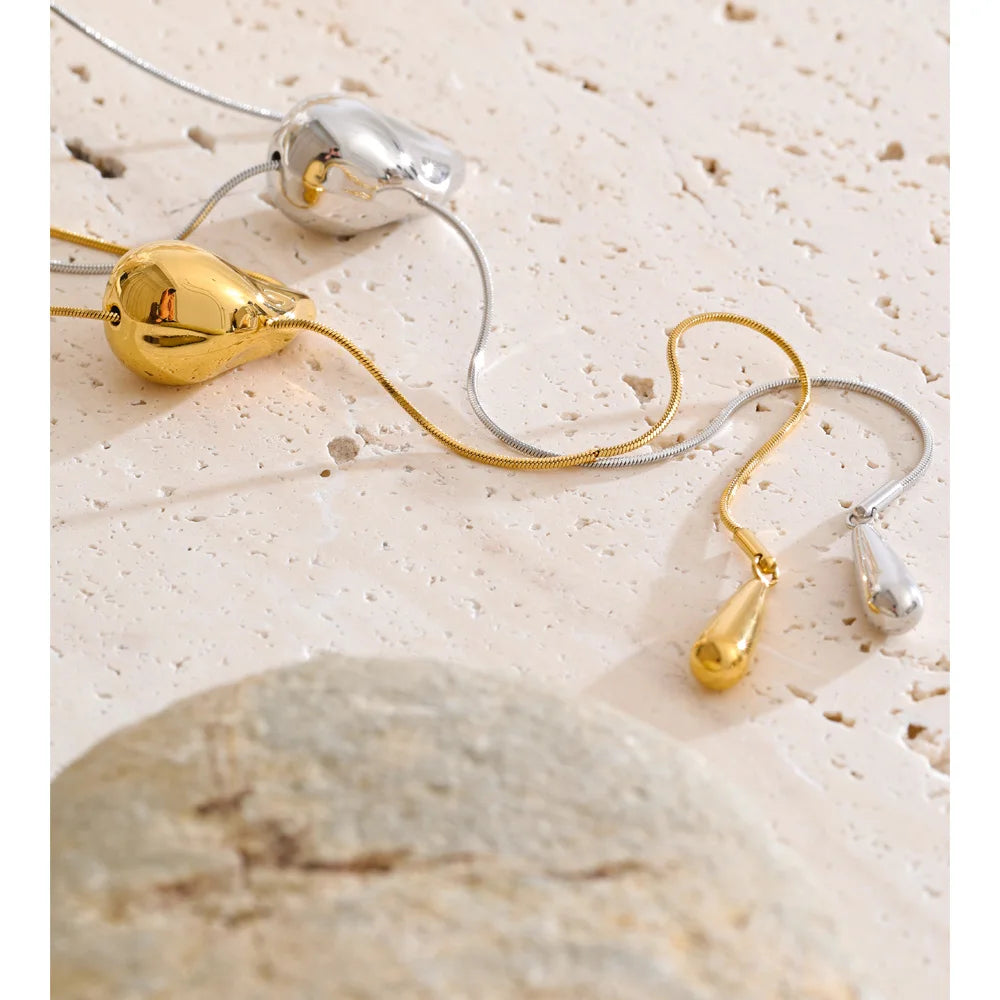 Elegant necklace and necklace geometric drop design detail