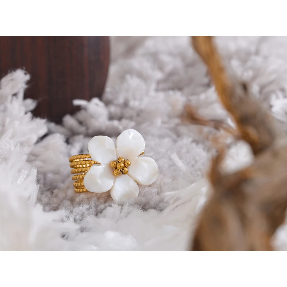 Thicker Natural Shell Flower Ring