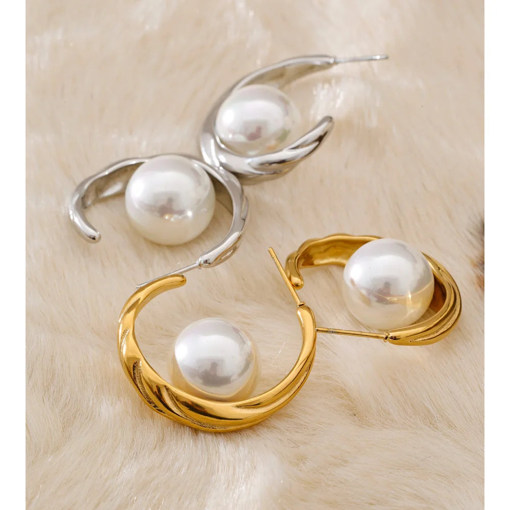 Elegant imitation pearl huggie earrings gold plated for daily outfits