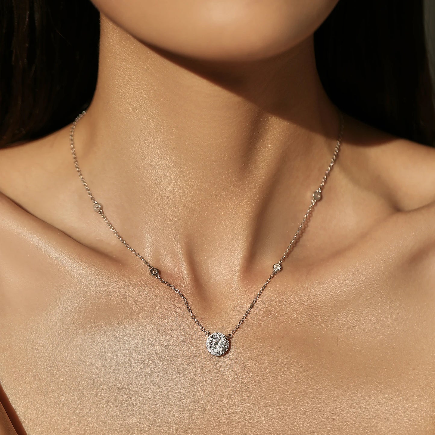 Sterling Silver Round Clear Zircon Pendant Necklace