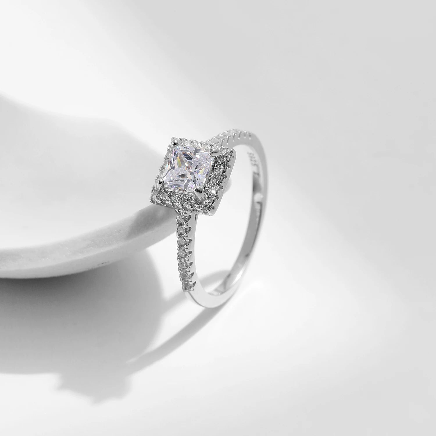 Wedding ring for wedding styled with subtle square wedding ring lines