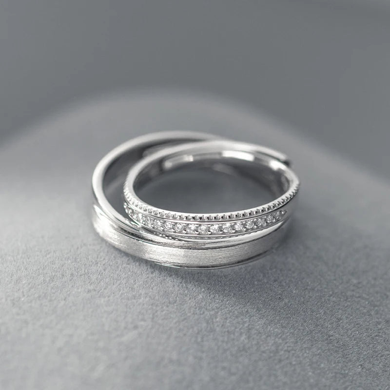 Frosted Lovers' Wedding Rings