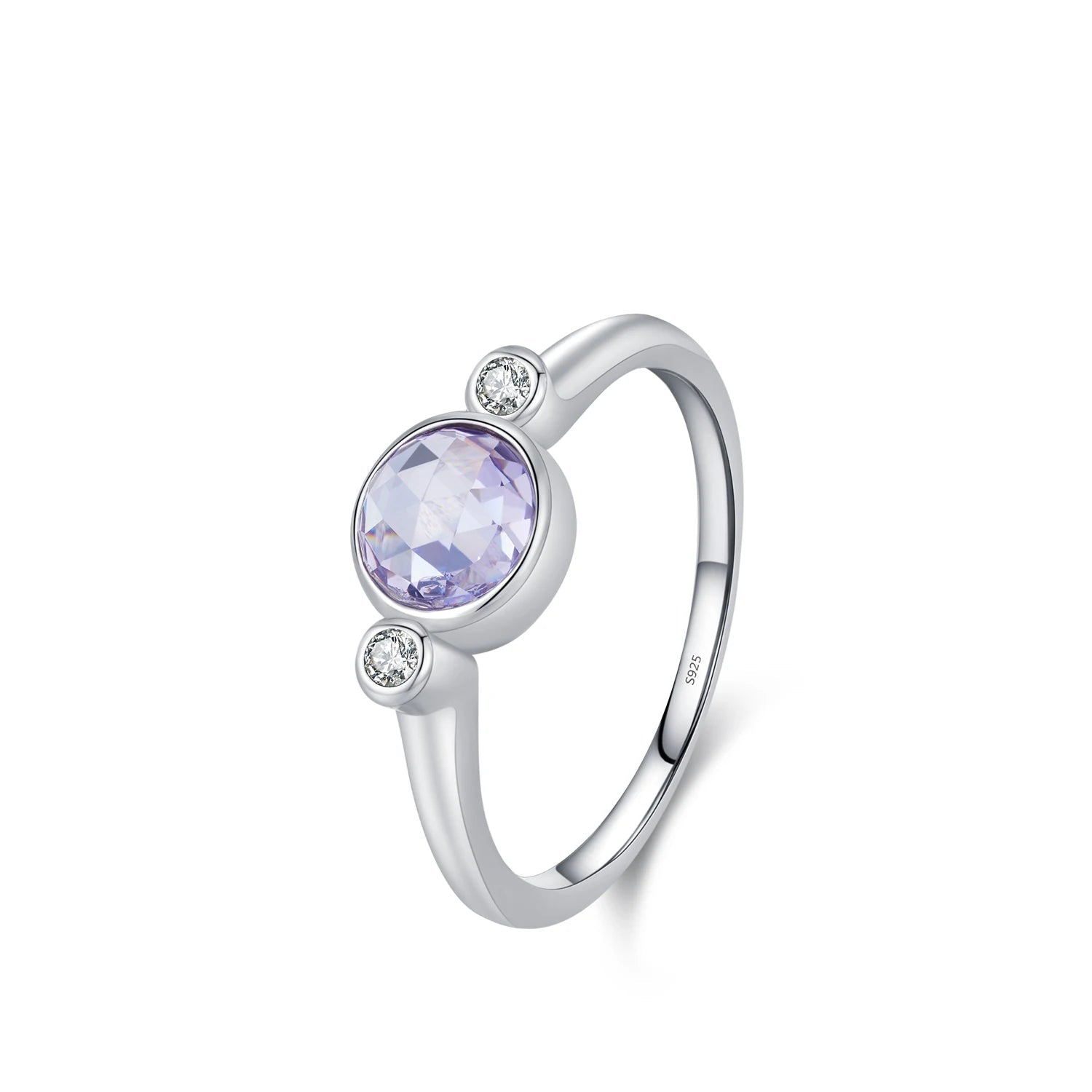 Minimal sterling silver ring offering an easy ring with size fit