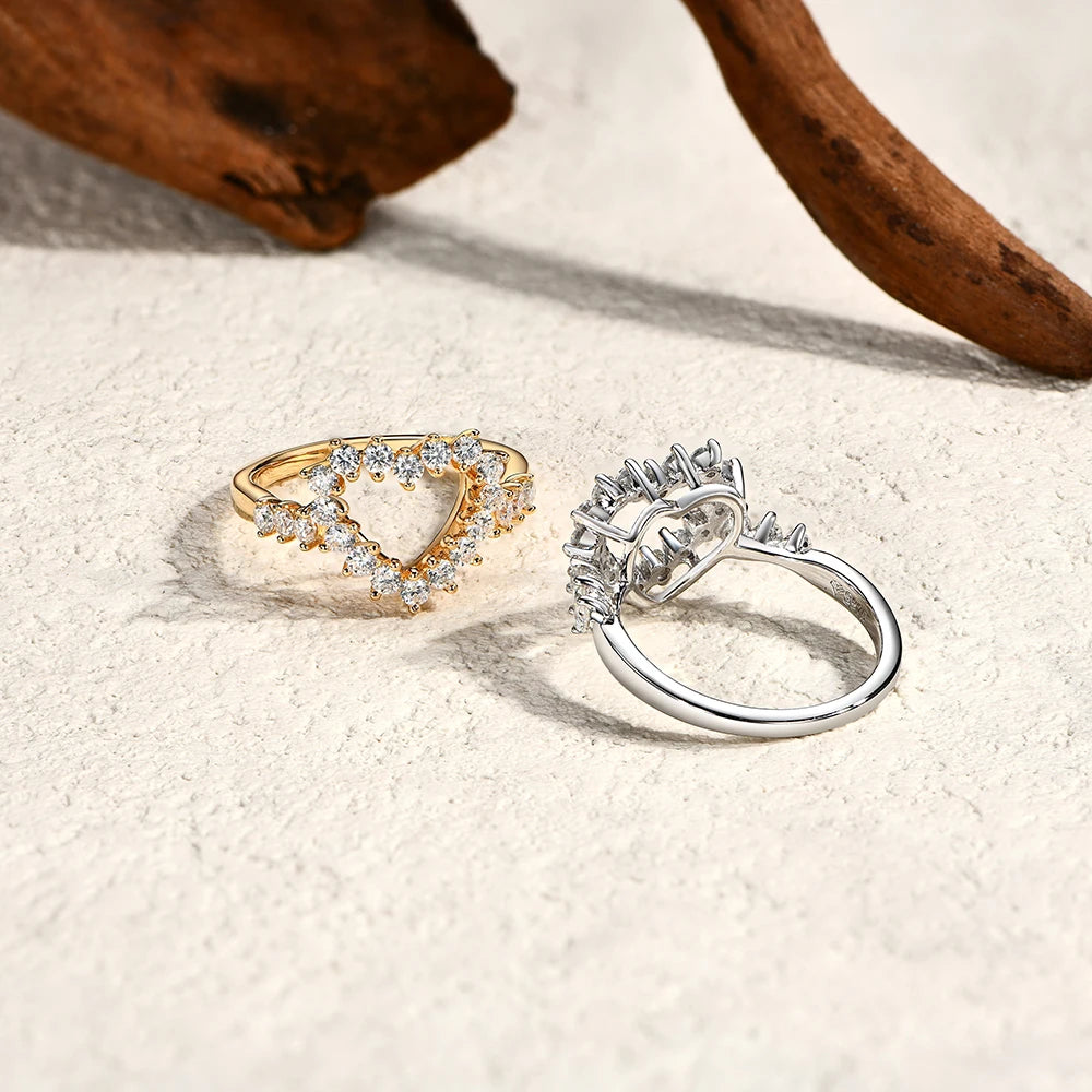 Gold ring with moissanite jewelry detail and smooth ring size from ring fit