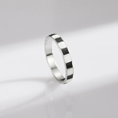 Chic Grid Sterling Silver Black & White Enamel Ring