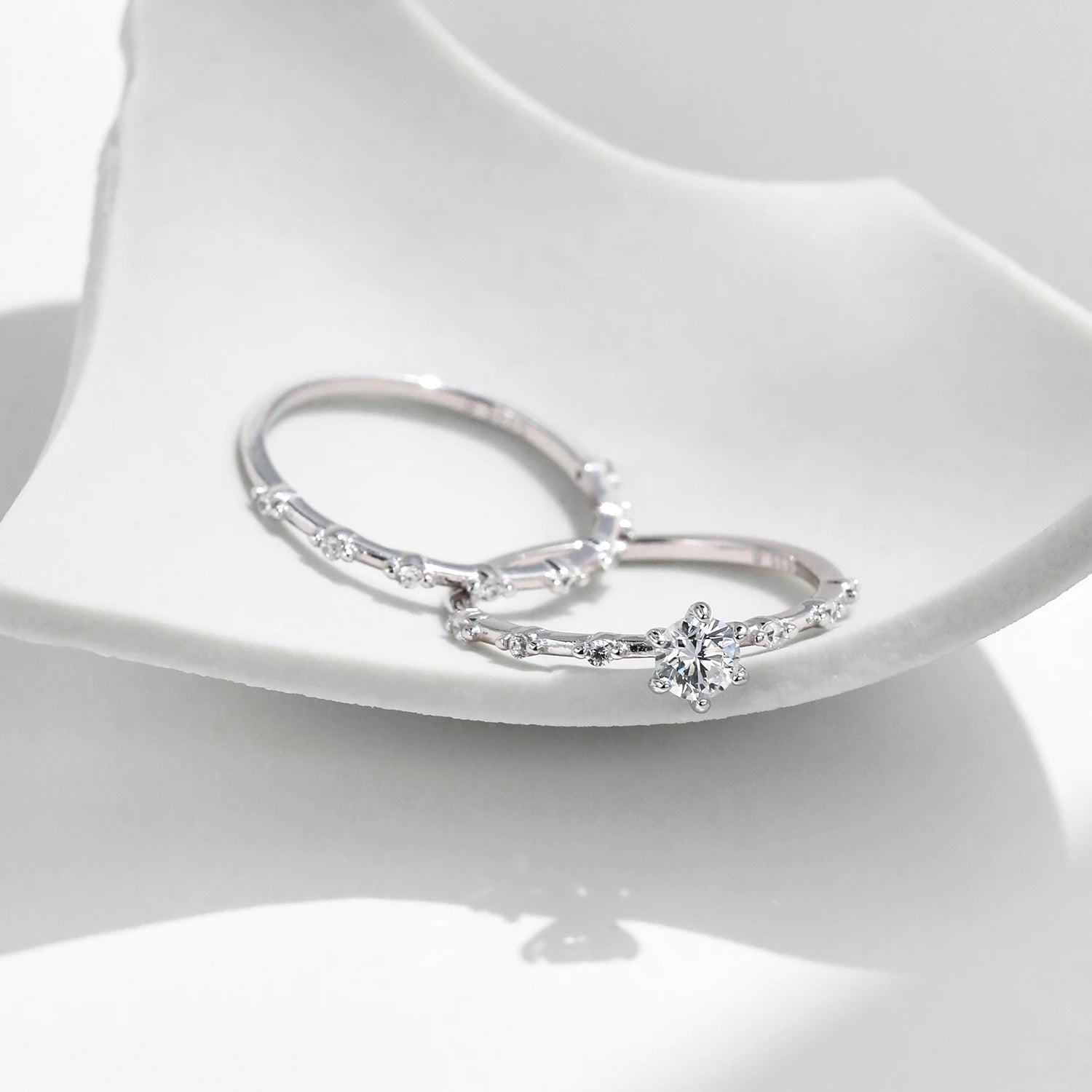 Wedding ring with moissanite all around in silver