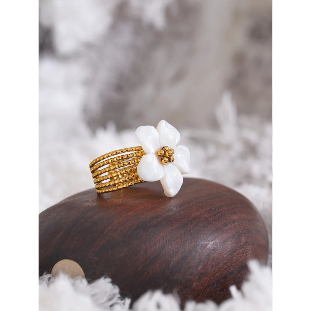 Thicker Natural Shell Flower Ring