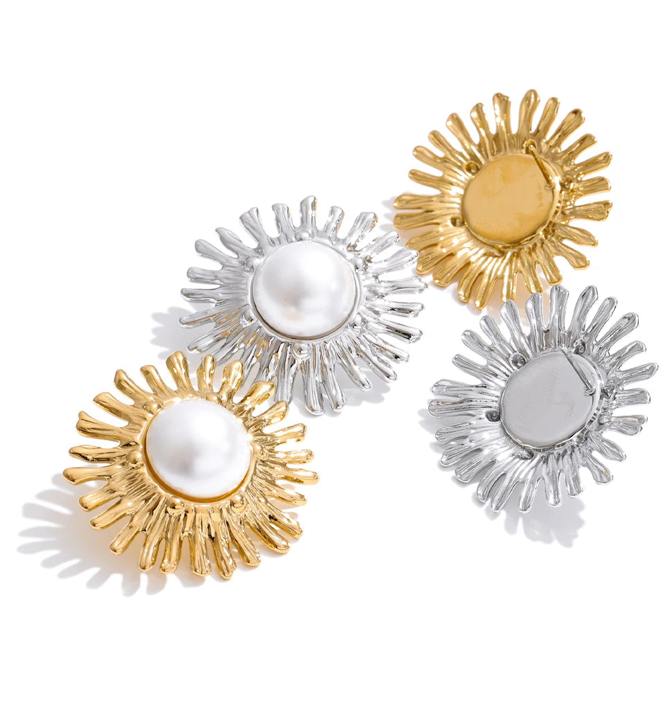 Chic gold gold earrings with flower stud and pearl charm