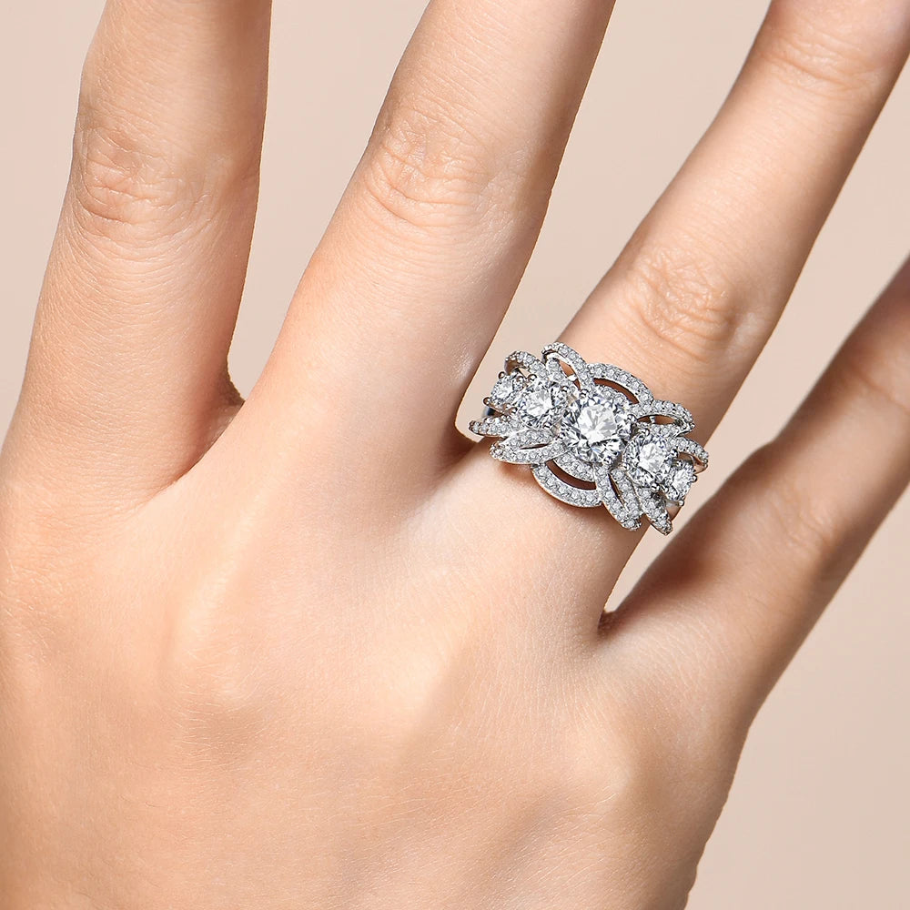 Elegant ring with moissanite diamonds in sterling silver