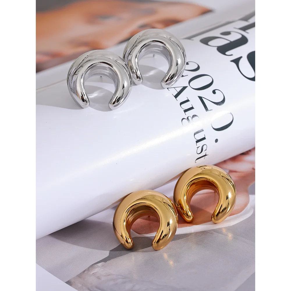 Stainless Steel Cow Horn Moon Stud Earrings