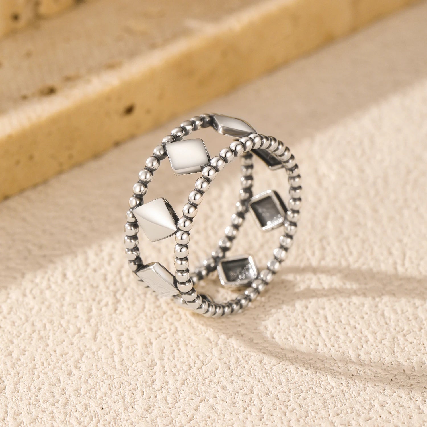 Stackable rings jewelry lozenge pattern silver sparkle