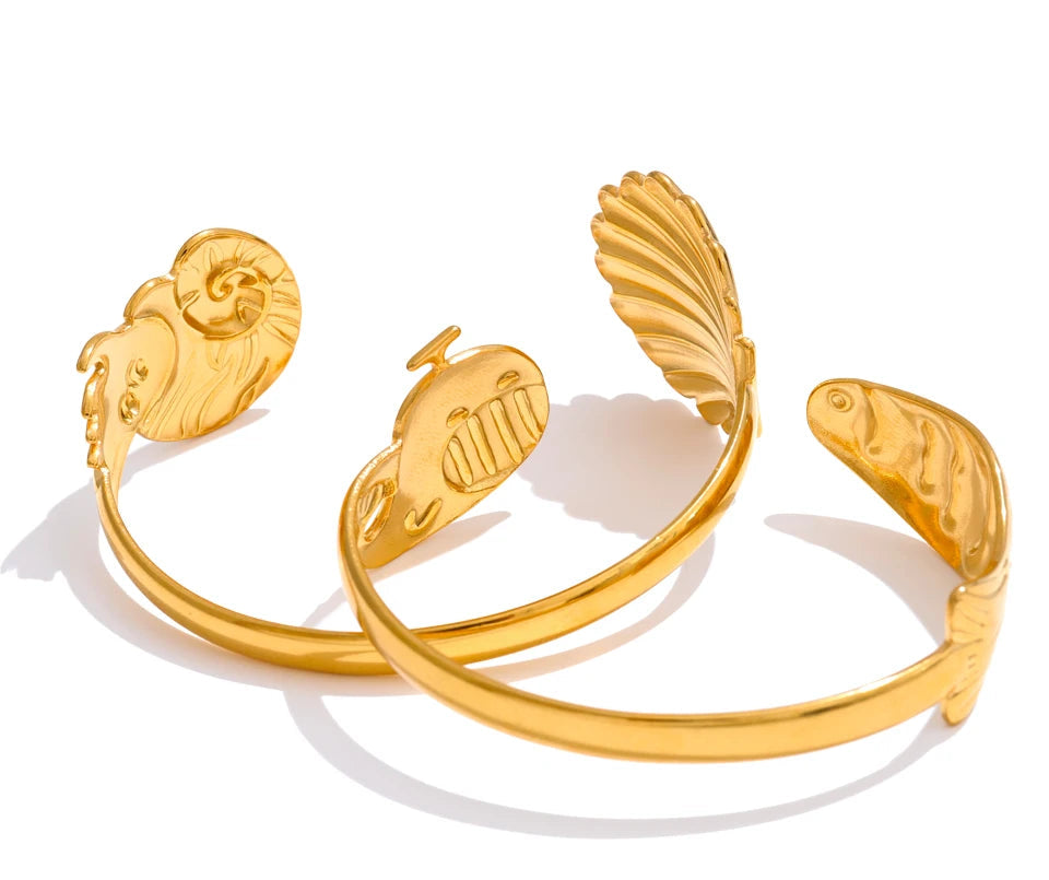 Simple bracelet charm idea added to a bracelet cuff silhouette