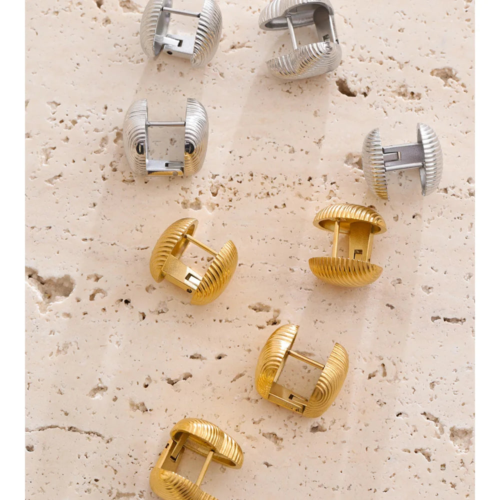 Chic ear rings gold hoops with sweet heart accents