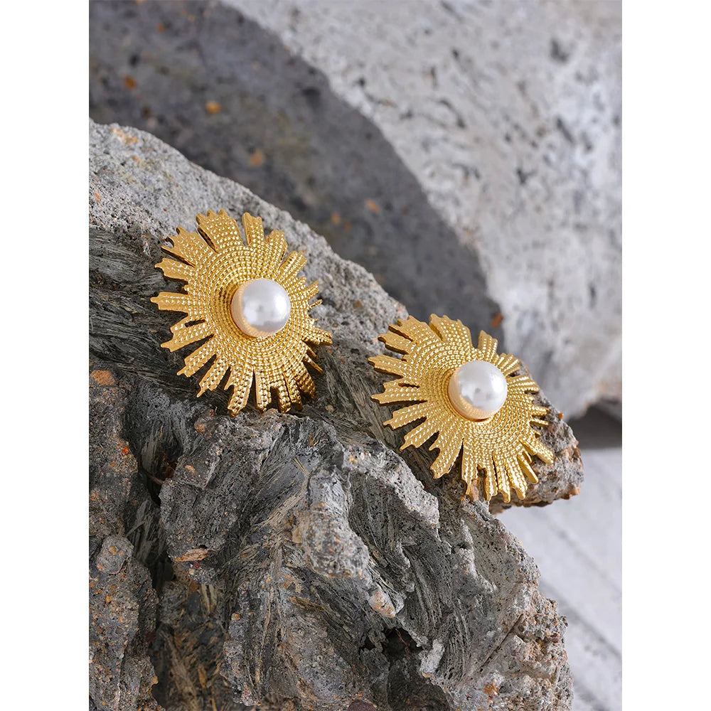 Vintage Sunflower Pearl Stud Earrings in Gold