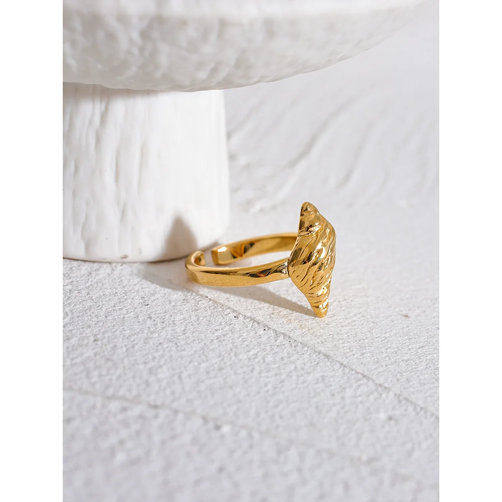 Beach Style Conch Open Ring in Gold