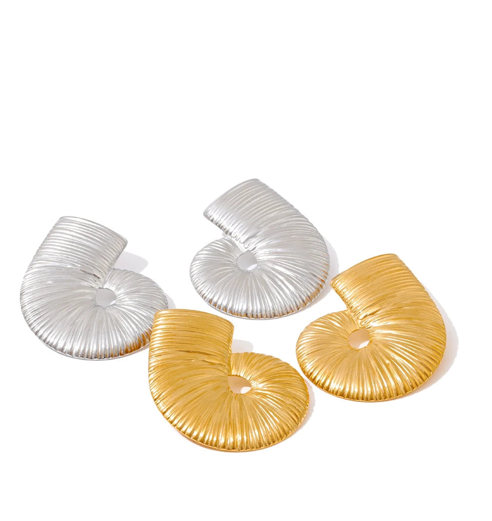 Stainless steel jewelry earrings with geometric striped design