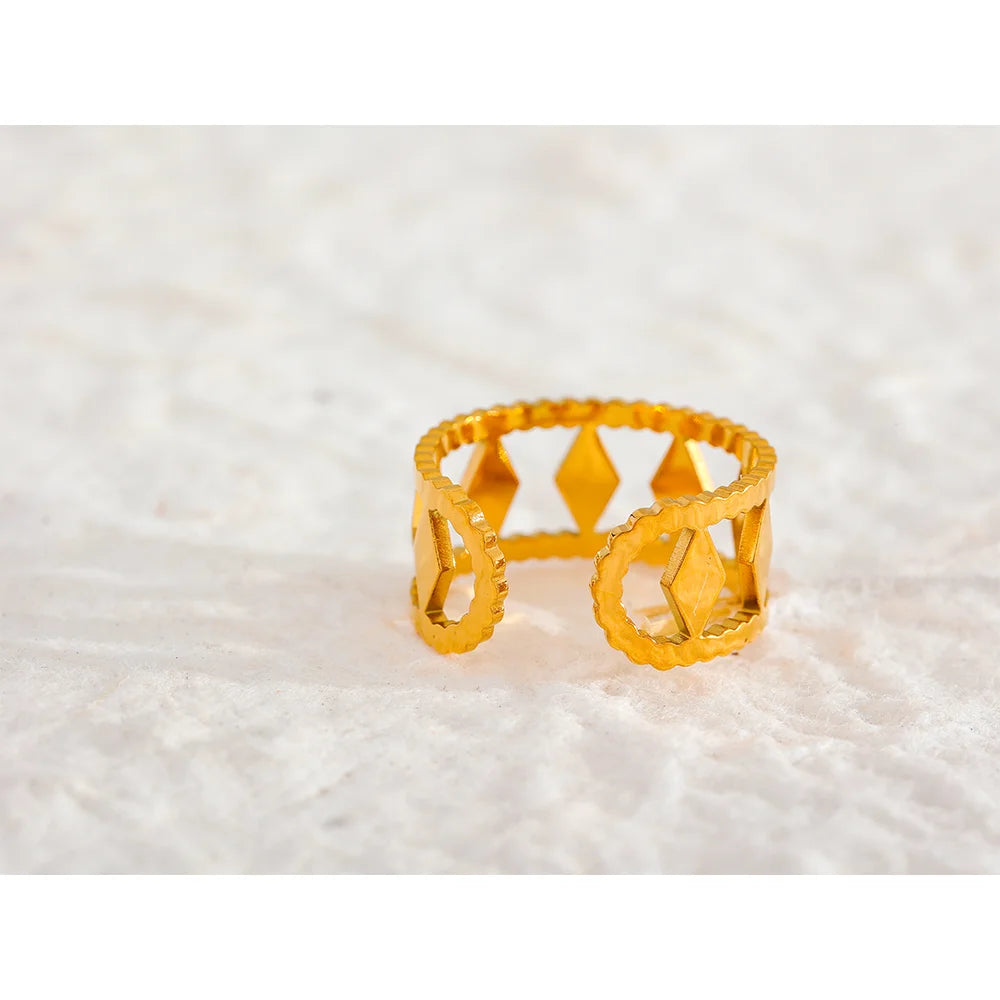 Rhombus Geometric Hollow Open Ring in Gold