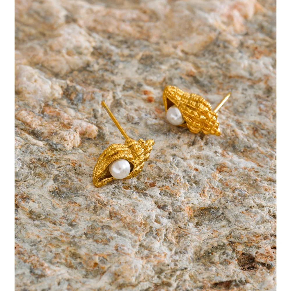 Conch inspired earring earrings design with golden shine