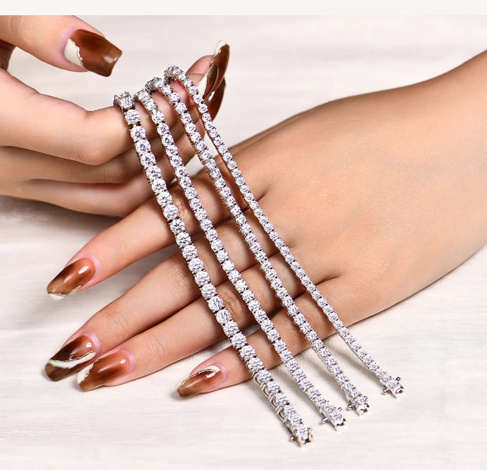 Gold bracelet for women gold paired with white gold look