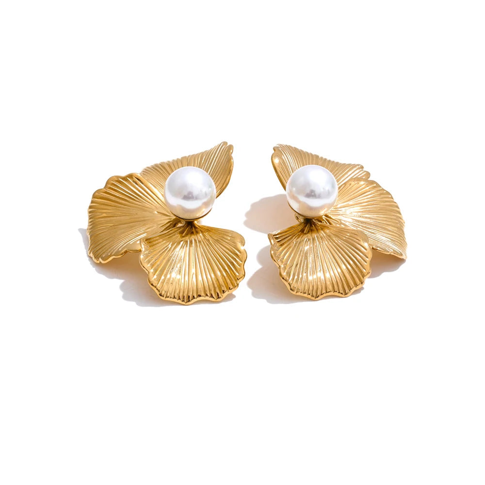 Blooming flower pearl earrings with a refined gold plated finish for elegant shine