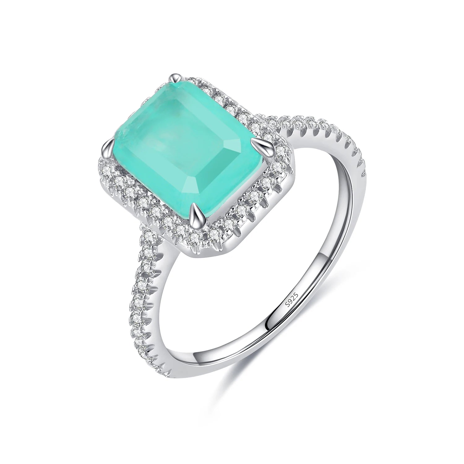 Elegant ring emerald look with a polished sterling silver finish