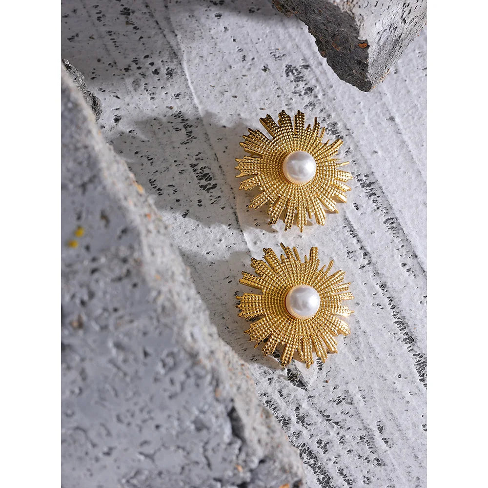 Vintage Sunflower Pearl Stud Earrings in Gold